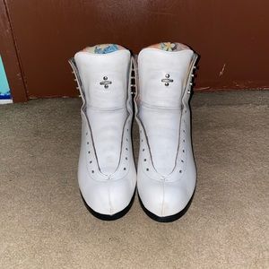 **sold** Moxi Vegan jack boots skates